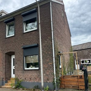 Hoekwoning in Maastricht behandeld met het Carebrick systeem voor vochtbestrijding tegen optrekkend vocht.